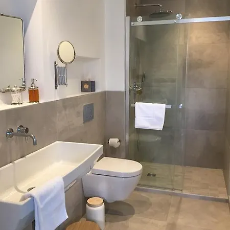 Les De L'imprimerie Frühstückspension