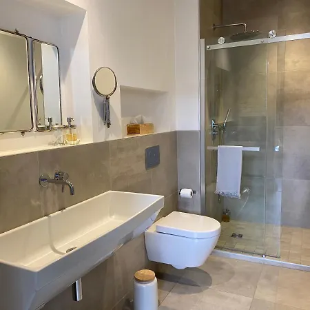 Les De L'imprimerie Отель типа 