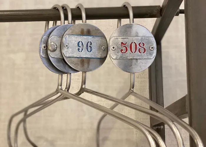 레 샹브르 드 렌프리머리 *