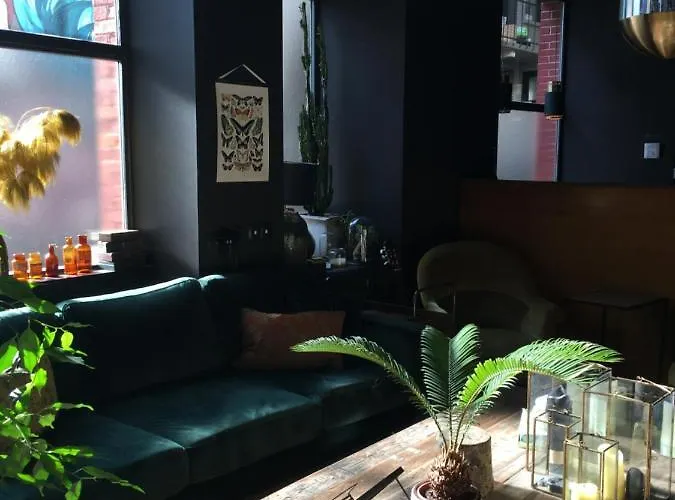 레 샹브르 드 렌프리머리 B&B 본느